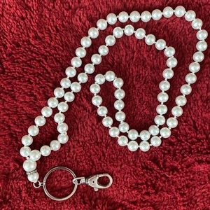 ID/Badge Holder Beaded Necklace White